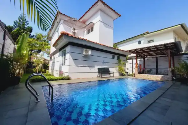 Villa Vanesa Kota Bunga - Villa di Puncak