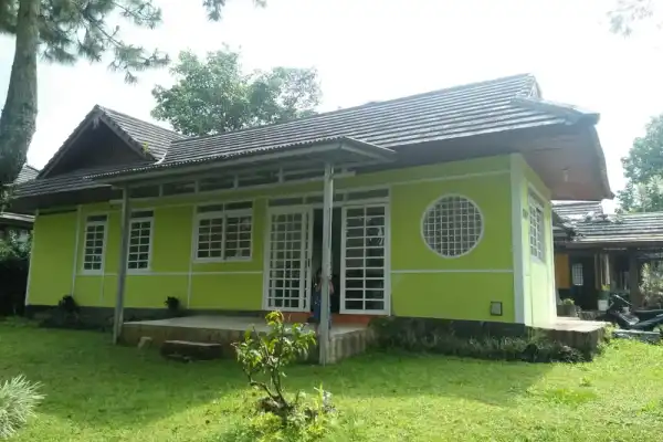 Villa Wawan Blok P 3 Kamar Kota Bunga - Villa di Puncak