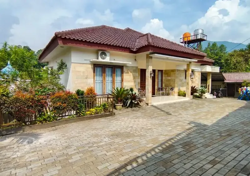 Villa Aisyah Attamimi Cisarua