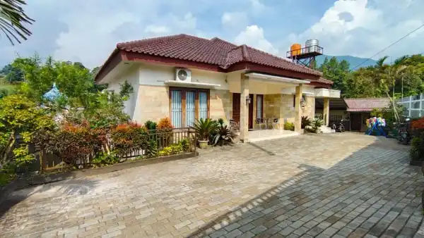 Villa Aisyah Attamimi Cisarua