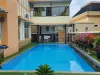 Villa Tropis Kota Bunga