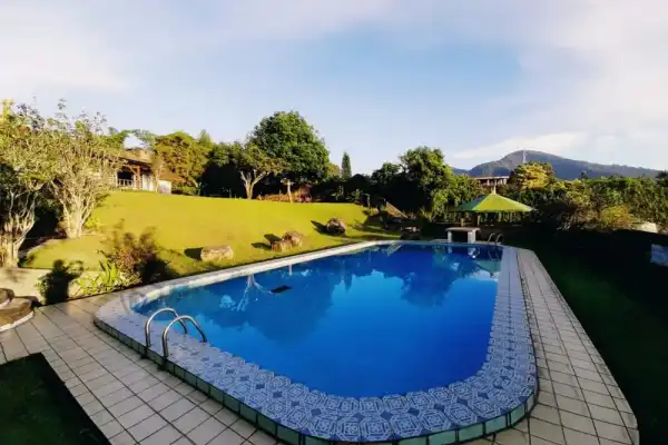 Villa 6 Kamar Dengan Billiard Coolibah - Villa di Puncak
