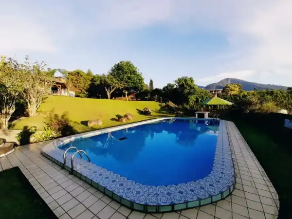 Villa 6 Kamar Dengan Billiard Coolibah - Villa di Puncak