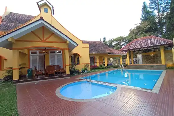Villa R-1 4 Bedroom - Villa di Puncak