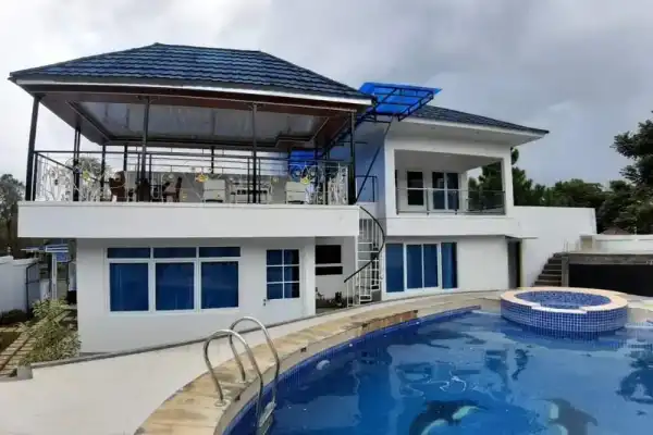 Villa Arizona 4 Kamar Kota Bunga - Villa di Puncak