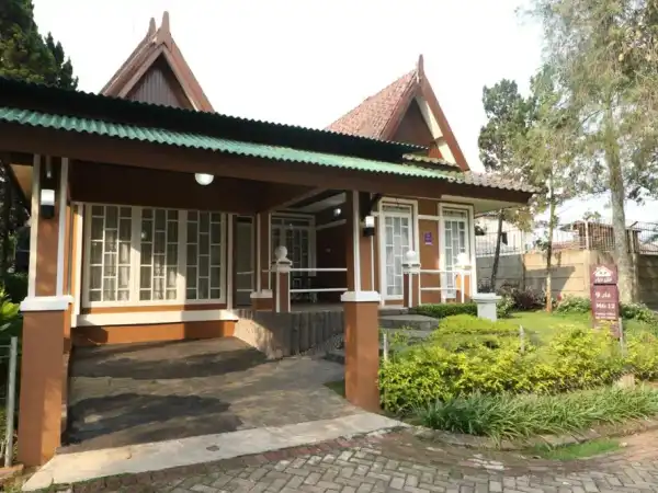 Villa M6-12 Kota Bunga