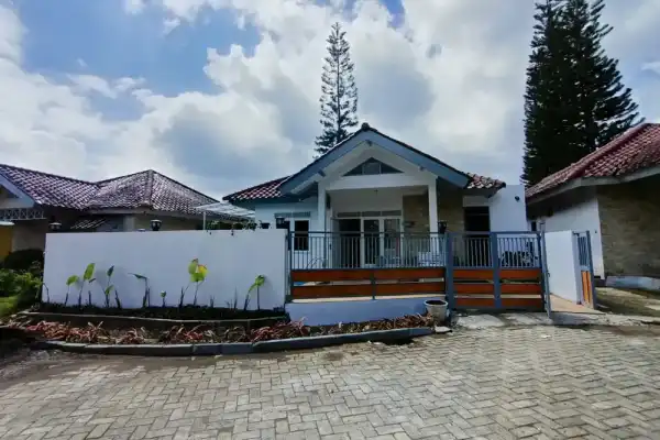 Villa Riski 3 Kamar Kota Bunga - Villa di Puncak